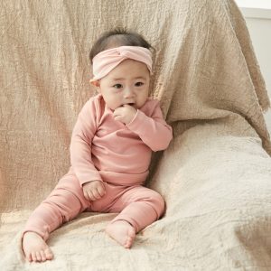 Bộ quần áo thun cạp cao chống hở bụng Rototo bebe – Hồng