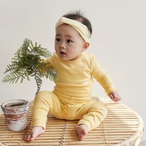 Bộ quần áo thun cạp cao chống hở bụng Rototo bebe – Vàng